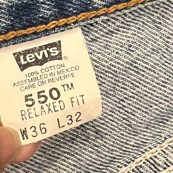 VINTAGE Levis Jeans Mens 36x32 Blue 550 Relaxed Fit Red Tab 90s Raw Hem - Picture 5 of 11